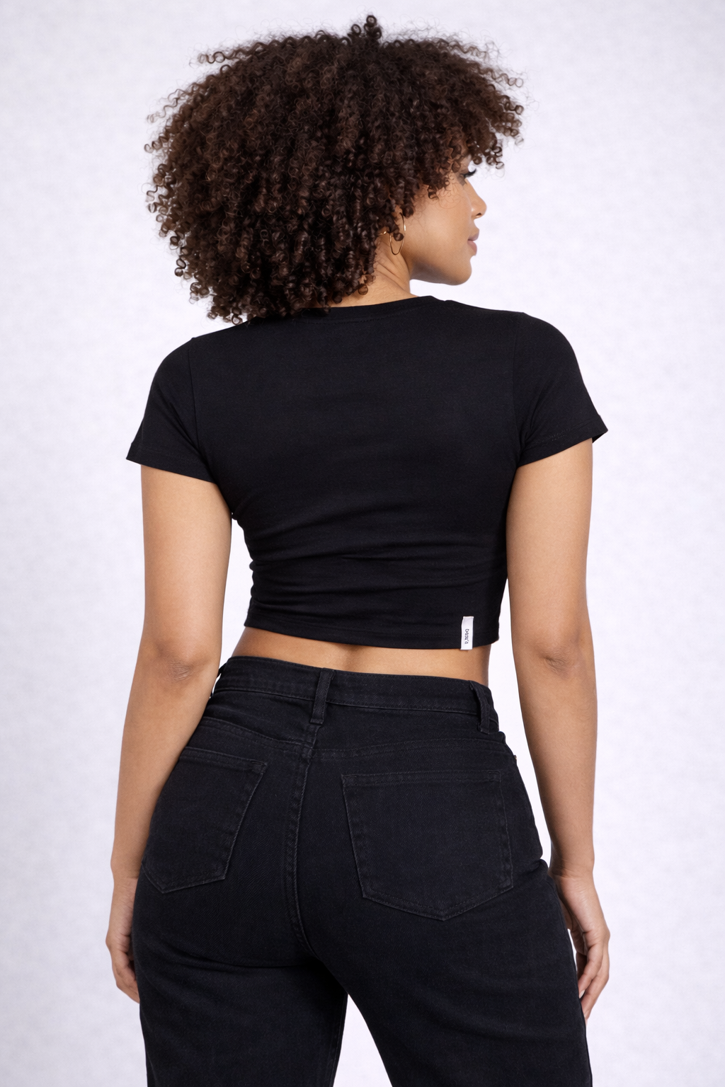 Camiseta para Mujer Aero Fashion Bare Solid Dark Black Baby Tee 2232