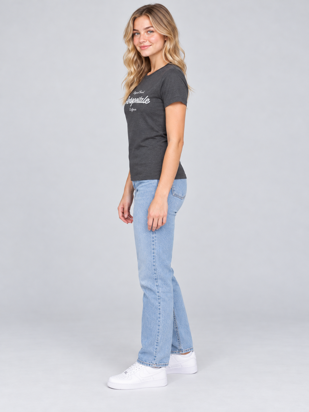 Camiseta Para Mujer Aero Graphic Level 2 Dark Black 7139