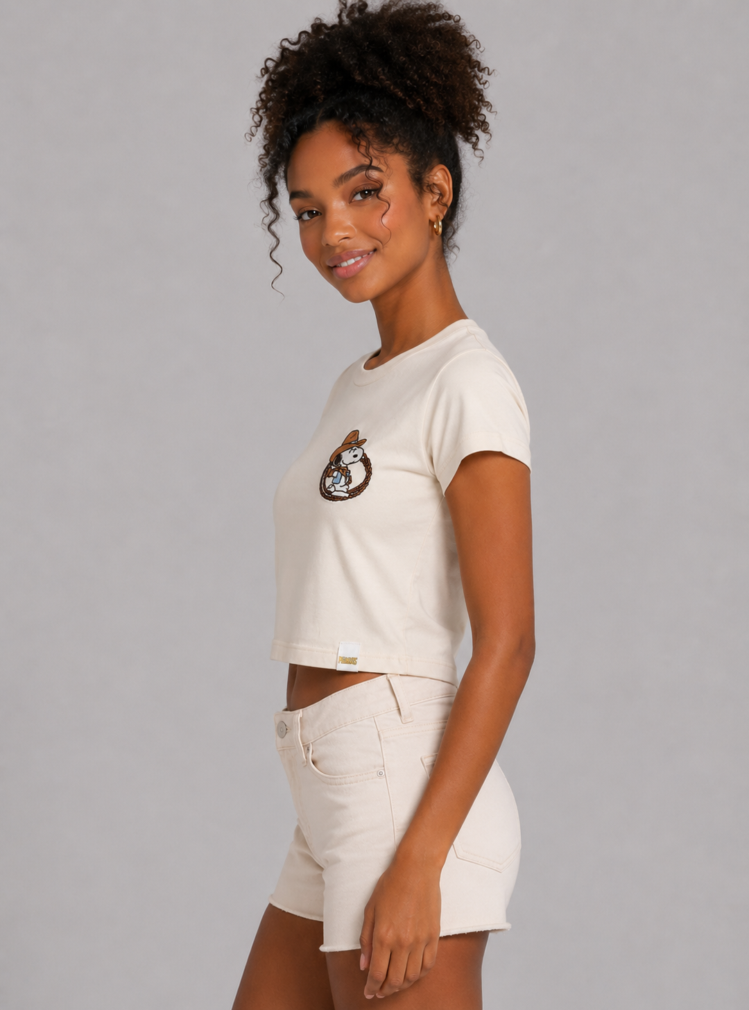 Camiseta Para Mujer Aero Fashion Bare Graphic Tofu Baby Tee PEANUTS0357