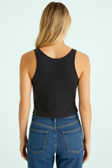 Top Para Mujer Aero Core Solid Basic Bare Dark Black 1255